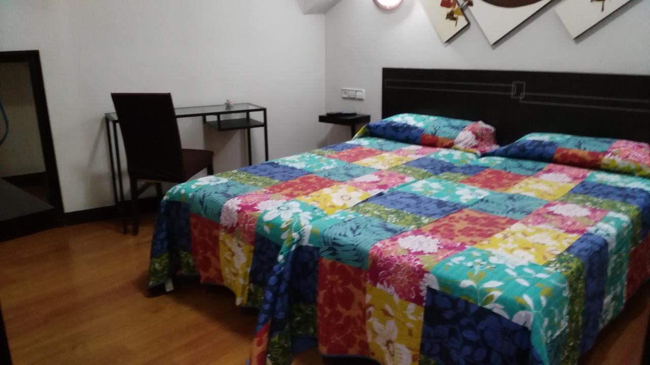 Santa Clara Hotel Oviedo Eksteriør billede